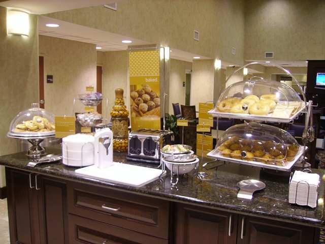 Hampton Inn & Suites Savannah - I-95 South - Gateway Джорджтаун Ресторан фото